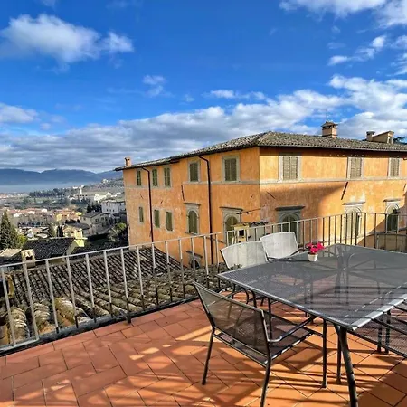 6 Guests With Terrace In Pedestrian Historic Centre Of Apartamento Spoleto
