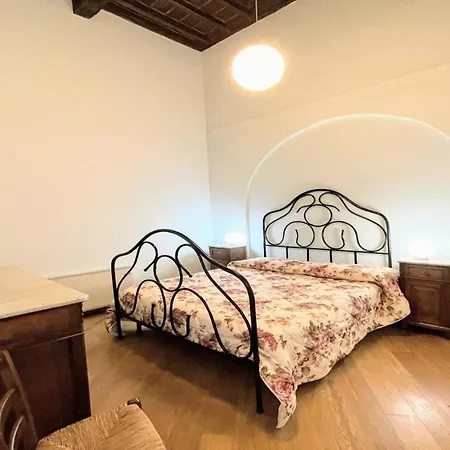 Appartement 6 Guests With Terrace In Pedestrian Historic Centre Of Spolète
