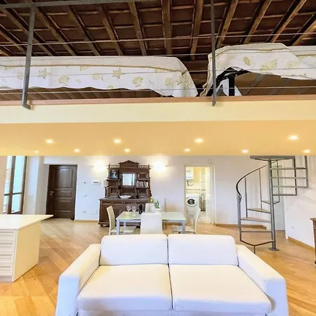 6 Guests With Terrace In Pedestrian Historic Centre Of Apartamento