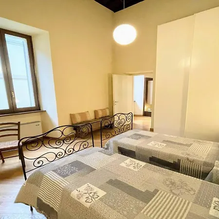 6 Guests With Terrace In Pedestrian Historic Centre Of Appartement *