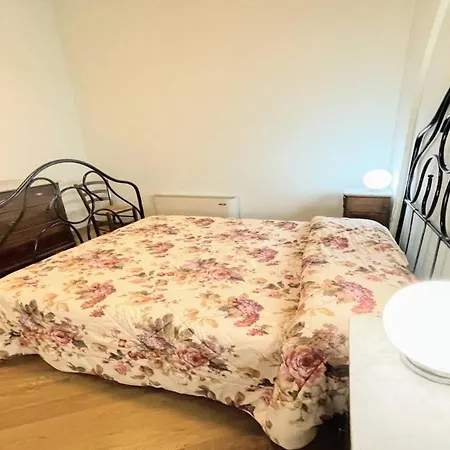 6 Guests With Terrace In Pedestrian Historic Centre Of Apartamento Spoleto