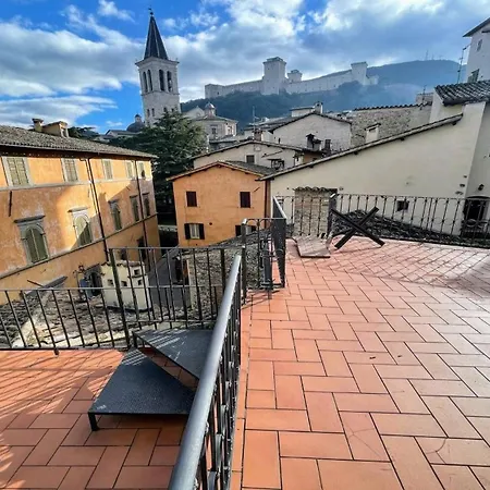 6 Guests With Terrace In Pedestrian Historic Centre Of *