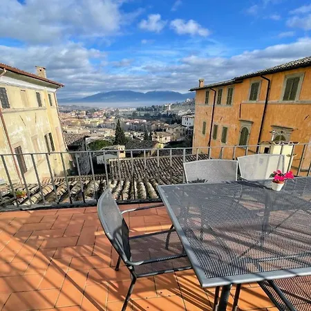 6 Guests With Terrace In Pedestrian Historic Centre Of * Spolète
