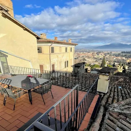 6 Guests With Terrace In Pedestrian Historic Centre Of *